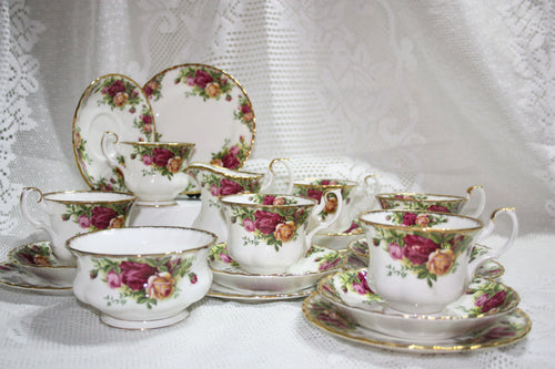 Royal Albert - Old Country Roses - Tea Set 1st Quality