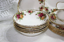 Royal Albert - Old Country Roses - Dinner Set