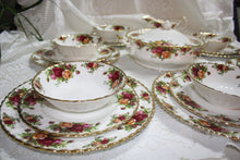 Royal Albert - Old Country Roses - Dinner Set