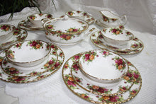 Royal Albert - Old Country Roses - Dinner Set