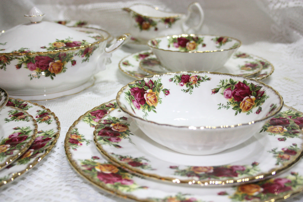 Royal albert country roses dinner set on sale