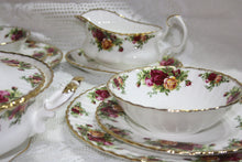 Royal Albert - Old Country Roses - Dinner Set