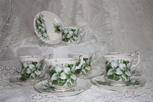 Royal Albert - Trillium Coffee Set