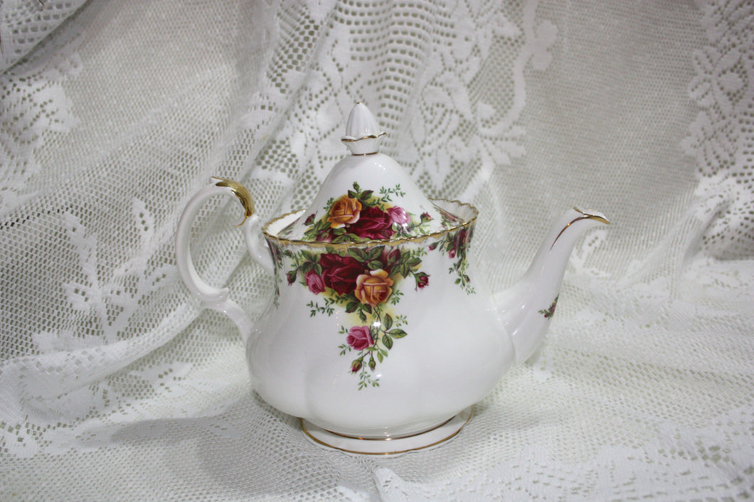 Royal Albert - Old Country Roses - Large Tea Pot