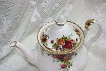 Royal Albert - Old Country Roses - Large Tea Pot