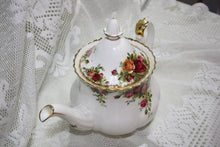 Royal Albert - Old Country Roses - Large Tea Pot
