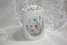 Aynsley Wild Tudor Cookie - Ginger Jar